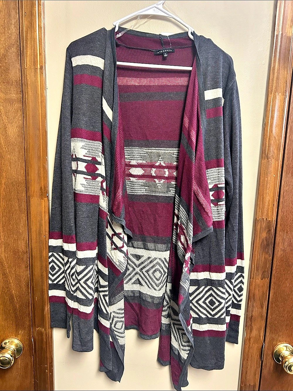 Staccato Drape Front Cardigan Geometric Cardigan in Gray & Burgundy XL NWT